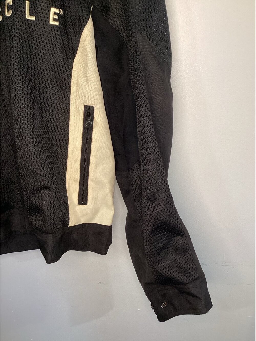 Indian Motorcycles Mesh Lightweight 2 Riding Jacket - Picture 4 of 11